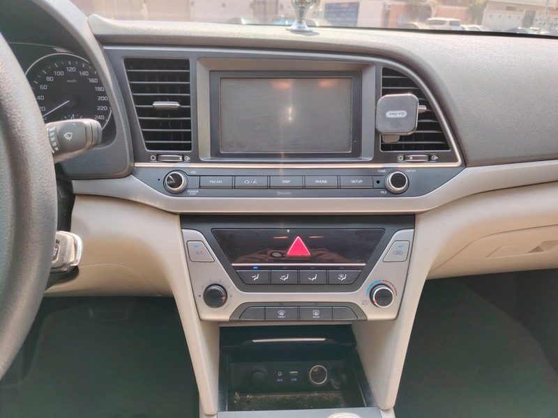 Used 2018 Hyundai Elantra for sale in Jeddah