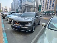 Used 2022 Kia Sorento for sale in Abu Dhabi