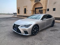 مستعمله 2022 لكزس LS500h للبيع فى الرياض