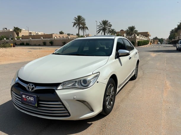 Used 2017 Toyota Camry for sale in Riyadh