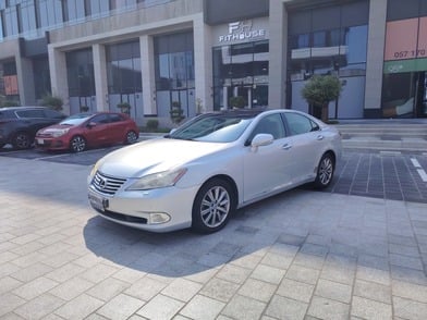 Used 2012 Lexus ES350 for sale in Jeddah