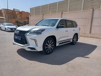 Used 2020 Lexus LX570 for sale in Riyadh