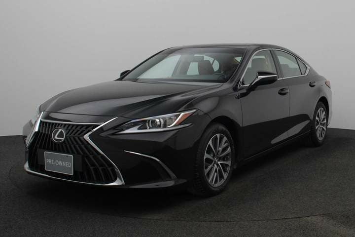 Used 2023 Lexus ES350 for sale in Abu Dhabi