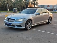 Used 2013 Mercedes S350 for sale in Abu Dhabi