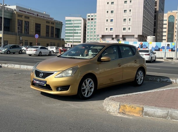 Used 2016 Nissan Tiida for sale in Abu Dhabi