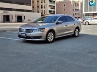 Used 2014 Volkswagen Passat for sale in Dubai