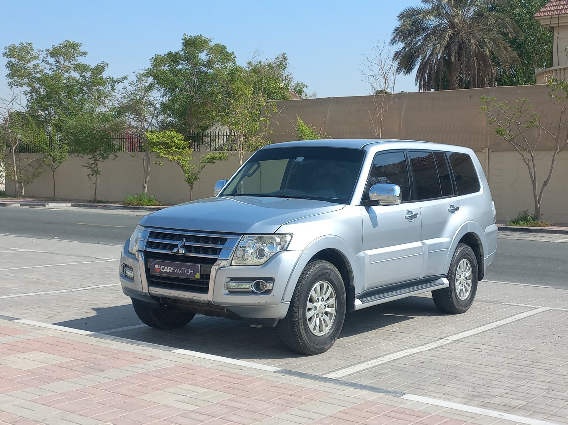 Used 2015 Mitsubishi Pajero for sale in Dubai