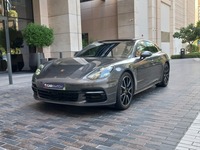 Used 2018 Porsche Panamera 4S for sale in Dubai