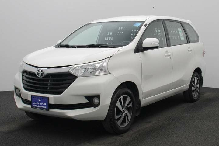 Used 2018 Toyota Avanza for sale in Dubai