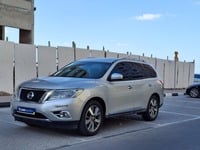 Used 2016 Nissan Pathfinder for sale in Sharjah