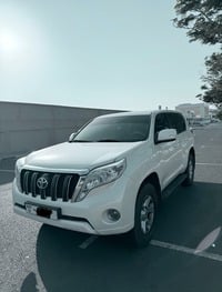 Used 2015 Toyota Prado for sale in Dubai