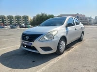 Used 2015 Nissan Sunny for sale in Dubai