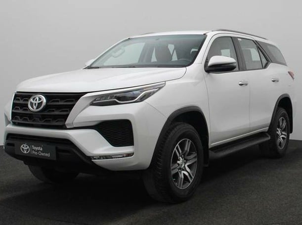 Used 2023 Toyota Fortuner for sale in Abu Dhabi