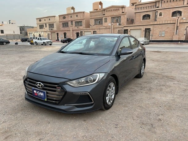 Used 2018 Hyundai Elantra for sale in Riyadh