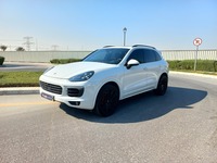 Used 2016 Porsche Cayenne S for sale in Dubai