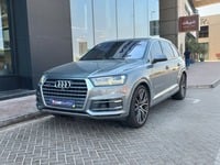 Used 2018 Audi Q7 for sale in Dubai