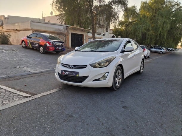 Used 2015 Hyundai Elantra for sale in Dubai