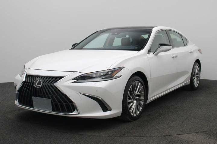 Used 2023 Lexus ES350 for sale in Dubai