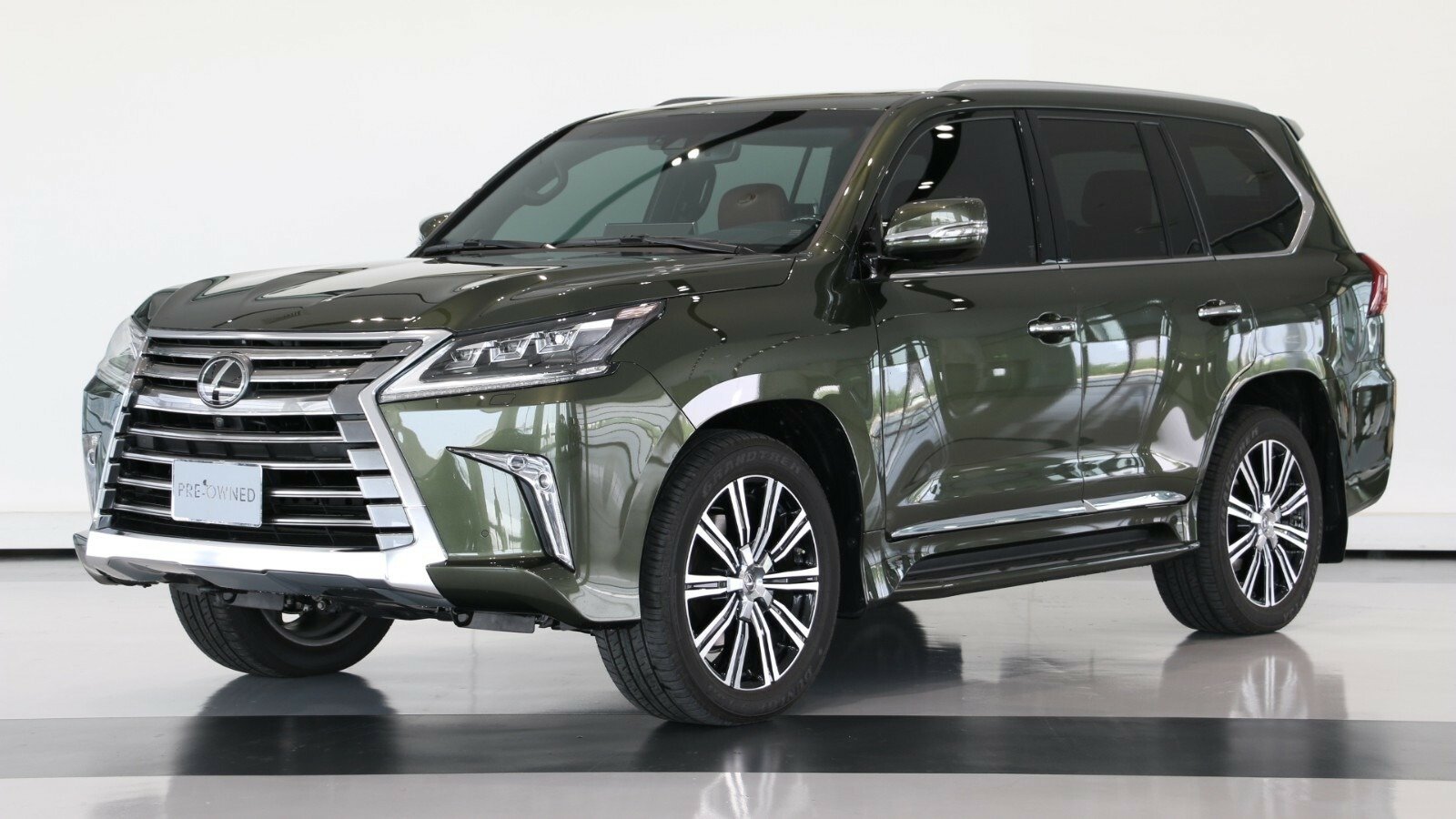 Used 2021 Lexus LX570 for sale in Dubai