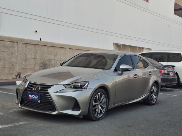 Used 2018 Lexus IS300 for sale in Dubai