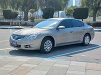 Used 2012 Nissan Altima for sale in Abu Dhabi