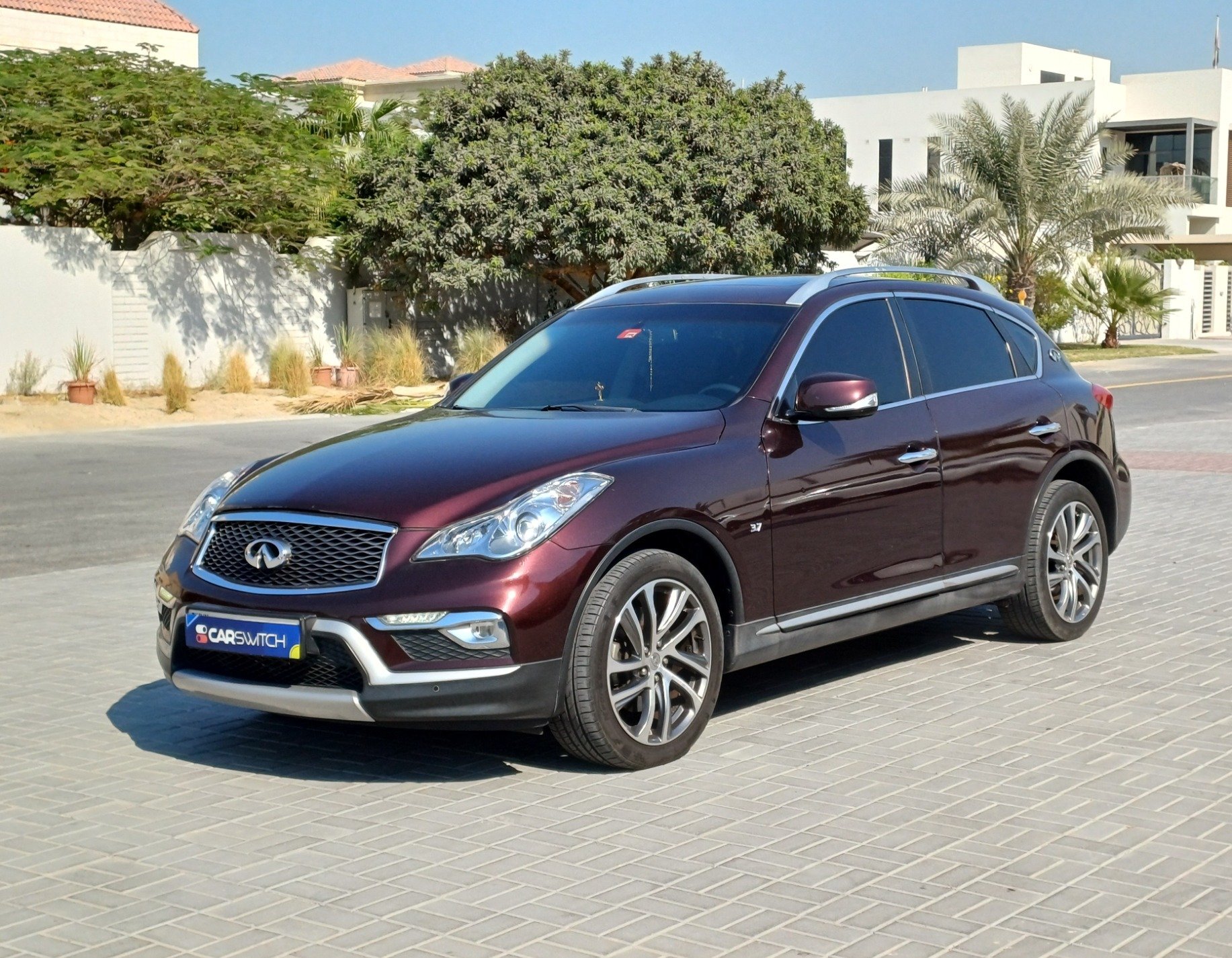 مستعمله 2016 انفنتي QX50 للبيع فى دبي