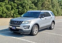 Used 2016 Ford Explorer for sale in Dubai