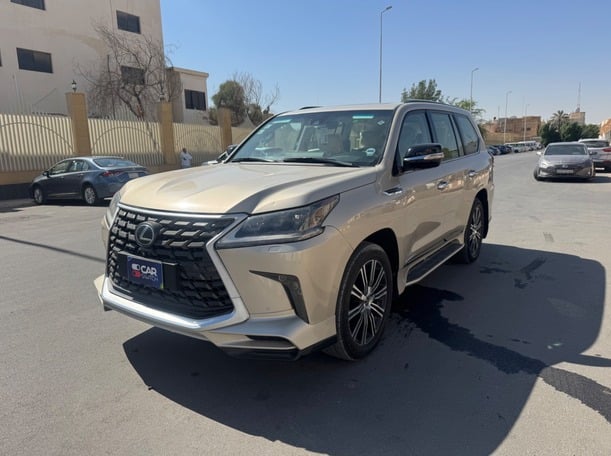 Used 2016 Lexus LX570 for sale in Riyadh