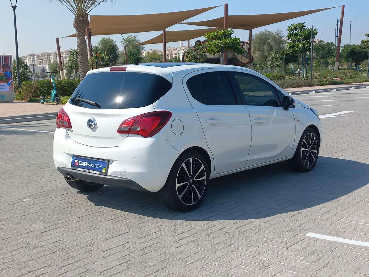 Car image 5