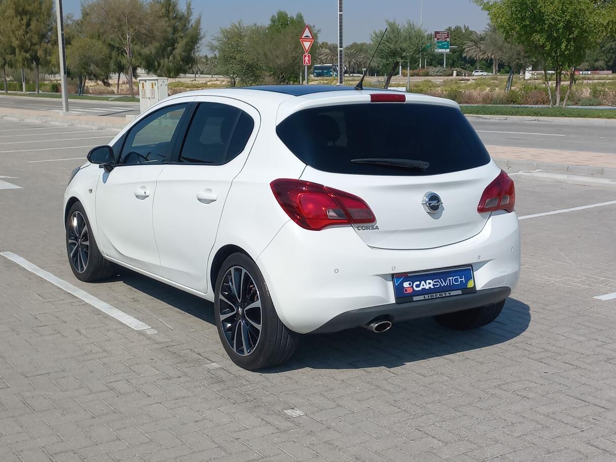 Car image 7