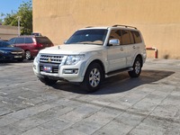 Used 2020 Mitsubishi Pajero for sale in Dubai