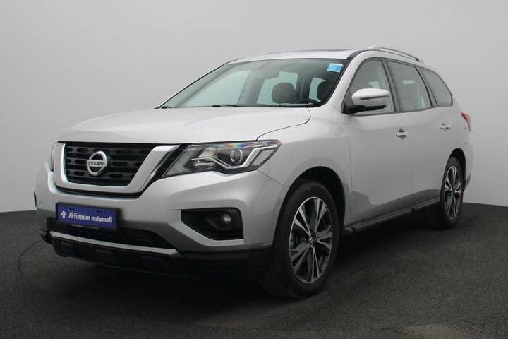 Used 2020 Nissan Pathfinder for sale in Dubai