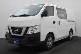 Nissan Urvan Used 2020 Nissan Urvan for sale in Dubai