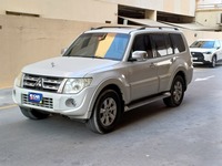 Used 2013 Mitsubishi Pajero for sale in Dubai