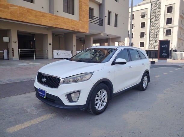 Used 2016 Kia Sorento for sale in Jeddah