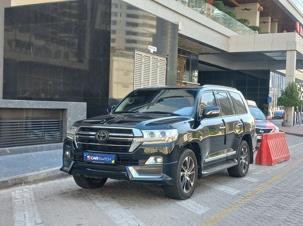 Used 2021 Toyota Land Cruiser for sale in Dubai