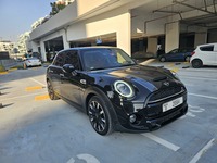 Used 2021 MINI Cooper for sale in Dubai