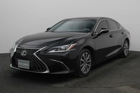 Used 2023 Lexus ES350 for sale in Dubai