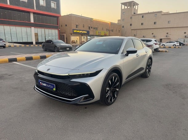 Used 2023 Toyota Crown for sale in Riyadh