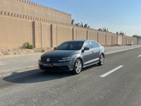 Used 2016 Volkswagen Jetta for sale in Abu Dhabi