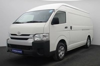 Used 2021 Toyota Hiace for sale in Dubai