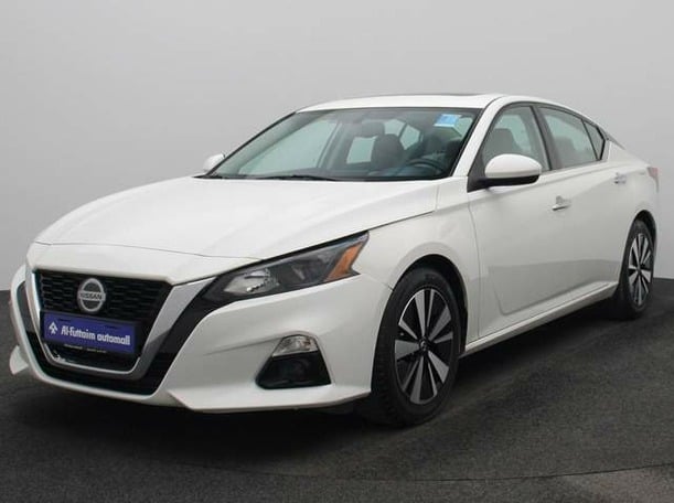 Used 2022 Nissan Altima for sale in Dubai