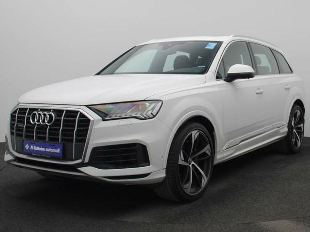 Used 2022 Audi Q7 for sale in Dubai