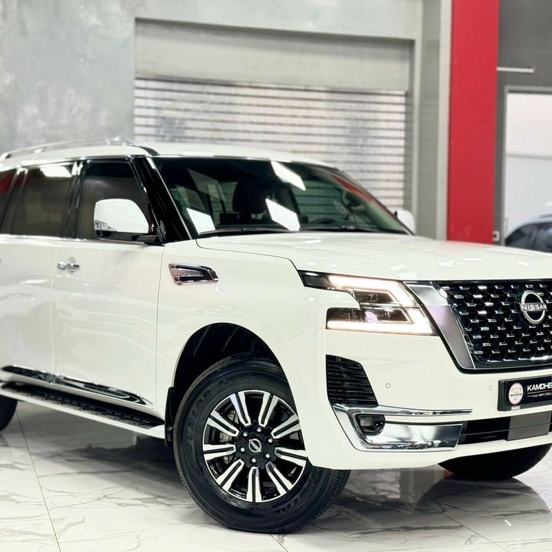 Used 2023 Nissan Patrol for sale in Dubai