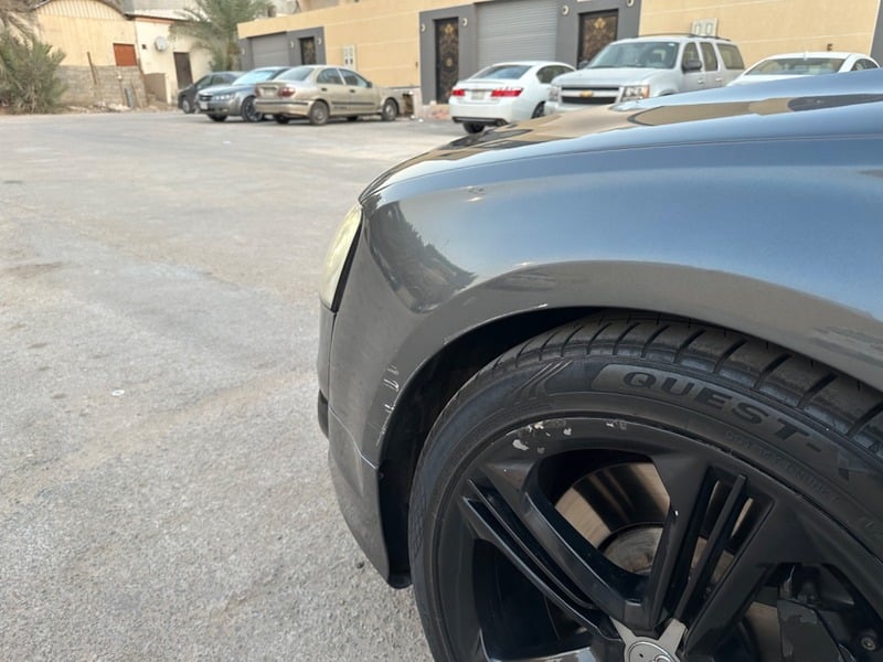 Used 2014 Audi S8 for sale in Riyadh