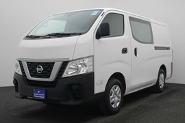 Nissan Urvan Used 2019 Nissan Urvan for sale in Dubai