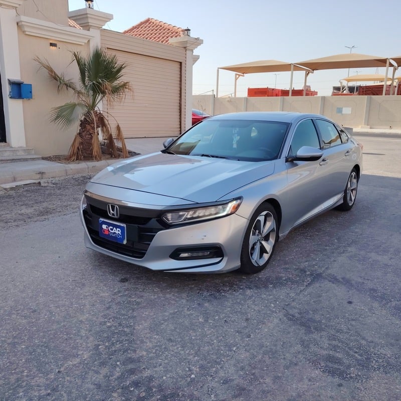 Used 2019 Honda Accord for sale in Dammam