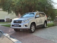 Used 2013 Toyota Prado for sale in Dubai