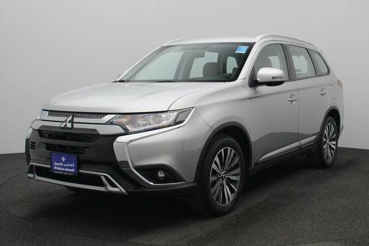 Used 2021 Mitsubishi Outlander for sale in Dubai