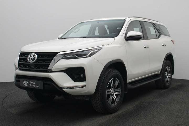 Used 2022 Toyota Fortuner for sale in Sharjah